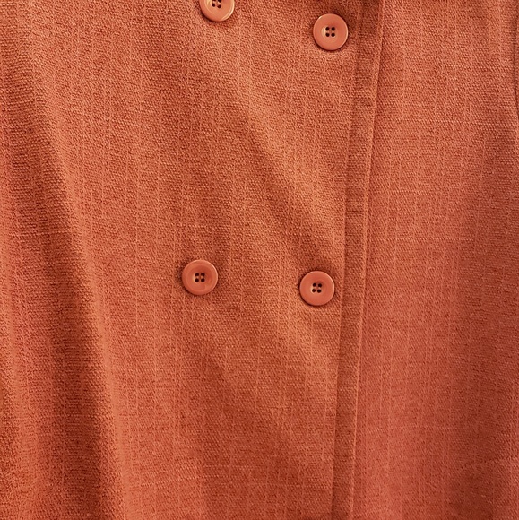 Coat made in CANADA. - Picture 4 of 8